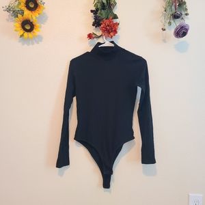 Mock neck long sleeve bodysuit, size L